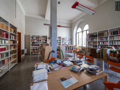Tra questi vi � la storica biblioteca...